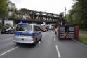 LKW blieb unter Bruecke haengen Koeln Ehrenfeld Innere Kanalstr Hornstr P034